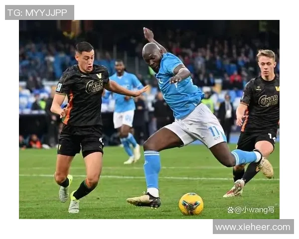 AC米兰与那不勒斯激战正酣 谁能笑到最后争夺意甲荣耀